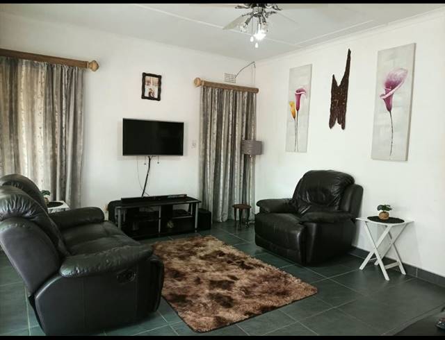 4 BEDROOM FREEHOLD FOR SALE IN NORKEM PARK